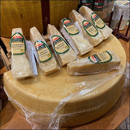 Parmigiano Table-Top Deli Display