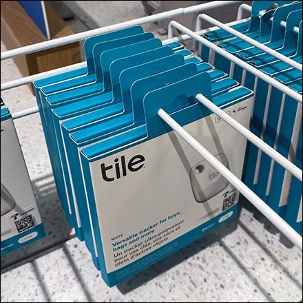 Tile Ganged Loop Hook Display