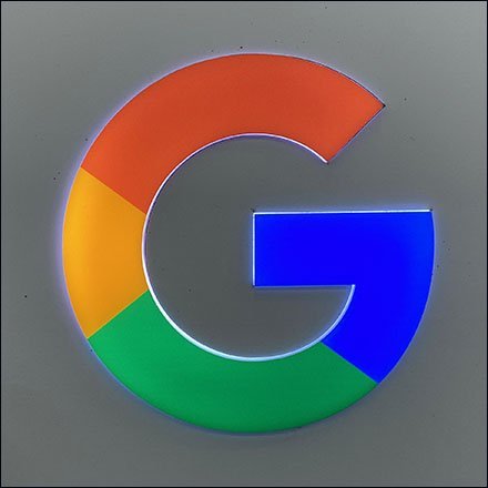 Google Smart Home Chromecast Ultra Focus