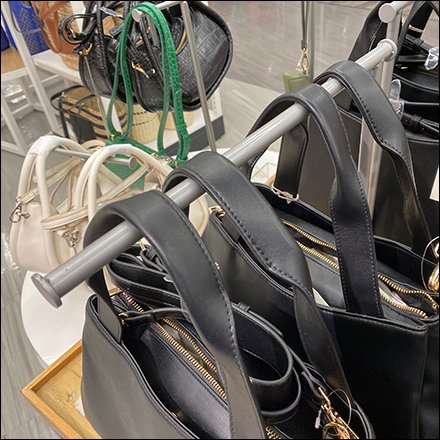 Tabletop Handbag T-Stand Outfitting