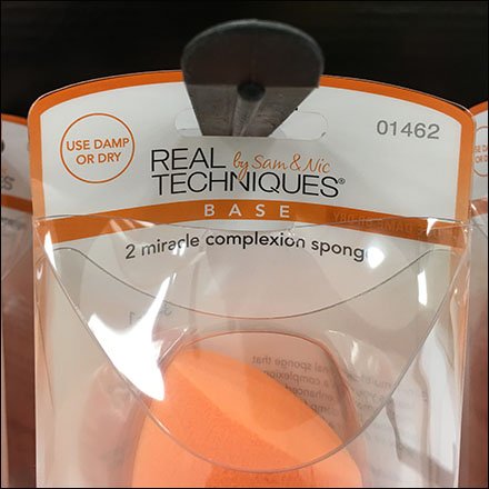 Real Techniques Cosmetics Sponge Massed Display