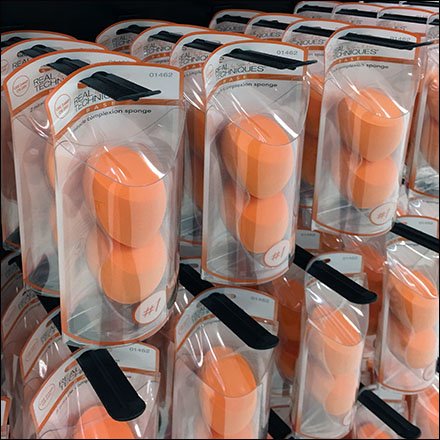 Real Techniques Cosmetics Sponge Massed Display