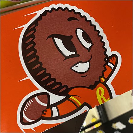Reese's Island Metal-Plate Scan Hooks Display Outfitting