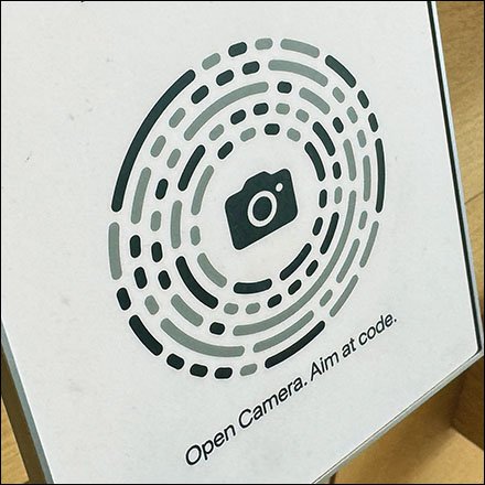 Apple iPhone Case Circular QR-Code Self-Checkout