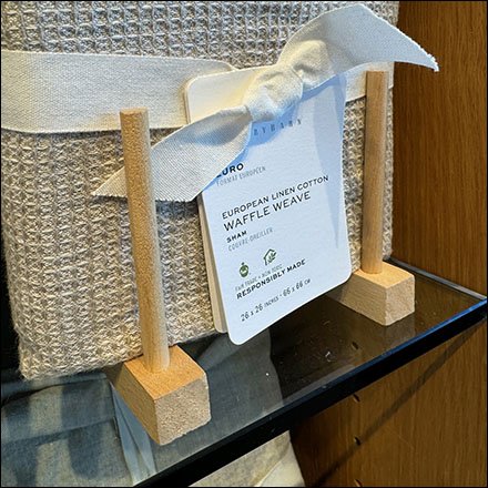 European Linen Cotten Bedding Plate Rack Display