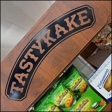 Key Food Tastykake Endcap Positions Brand Prominently
