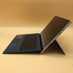 Microsoft Surface Pro 5 Ricondizionato - Touch screen (12'', Core i5, 256 GB) - Eccellente - Windows 10 10 Condizioni: Grado A Display: 12.3" Touch Memoria: 8 GB RAM Storage: 256 GB SSD Grafica: Intel HD 620 Batteria: Eccellente Accessori: Alimentatore e Tastiera compatibile, cover IMG 5064 scaled Microsoft Surface Pro 5 Ricondizionato - Touch screen (12'', Core i5, 256 GB) - Eccellente - Windows 10