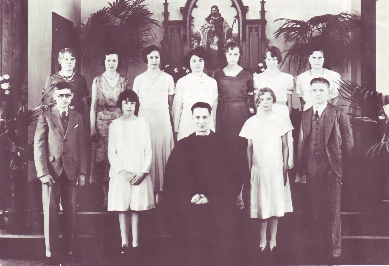 1932 1st row: Glenn Sund, Roberta Westfall, Rev Pinkall, Irene Johnson, Donald Johnson 2nd row: Dorothy Lucken, Frances Jenkins, Rosa Johns, Marguerite Curtis, Ellen Jorgensen, Edna Jane Blacketer, Ruth Barnes