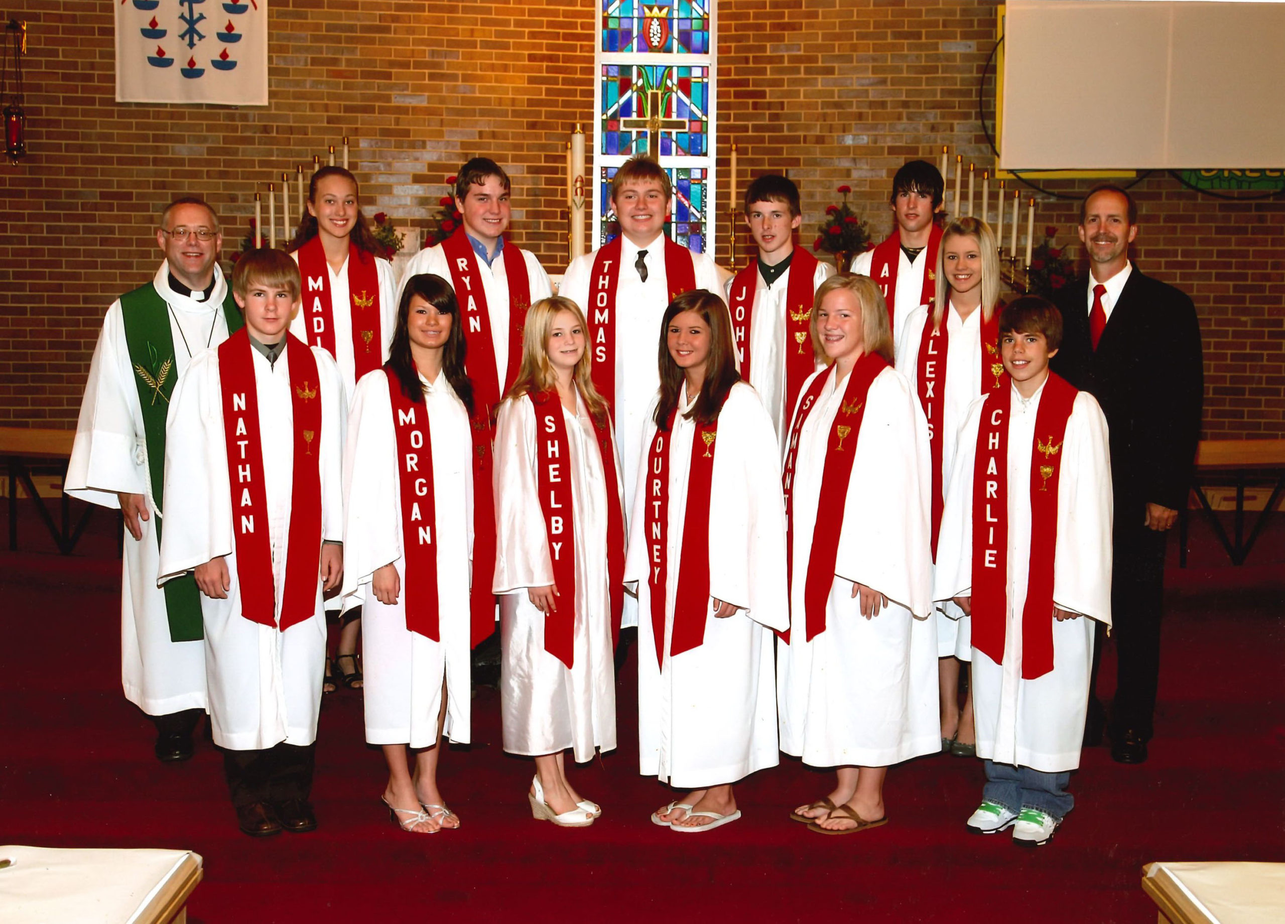 2008 1st row: Nathan Warnock, Morgan Kleinberg, Shelby Walsh, Kourtney Owens, Sami Kenny, Charlie Adam 2nd row: Pastor Jerry Gilbreath, Madison Yohe, Ryan Kinnaman, T.J. Hinds, John Coughlin, Austin Groth, Alexis Tobin, Burt Hiethold ©Bobier Studio