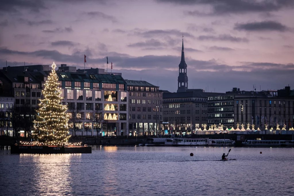 Binnenalster (Fuji X-T5 mit Voigtländer Apo Skopar 90mm F2.8)