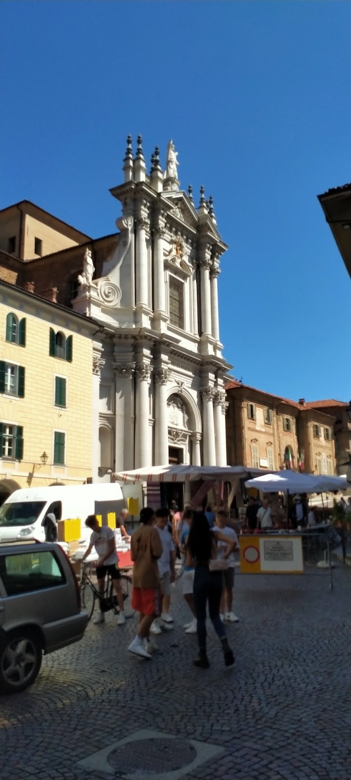 Bra, Italy – Flybreak