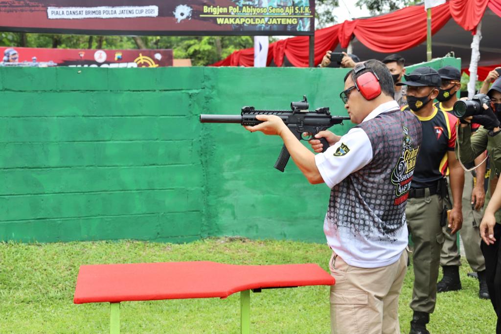lomba menembak