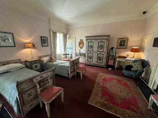 Children's bedroom