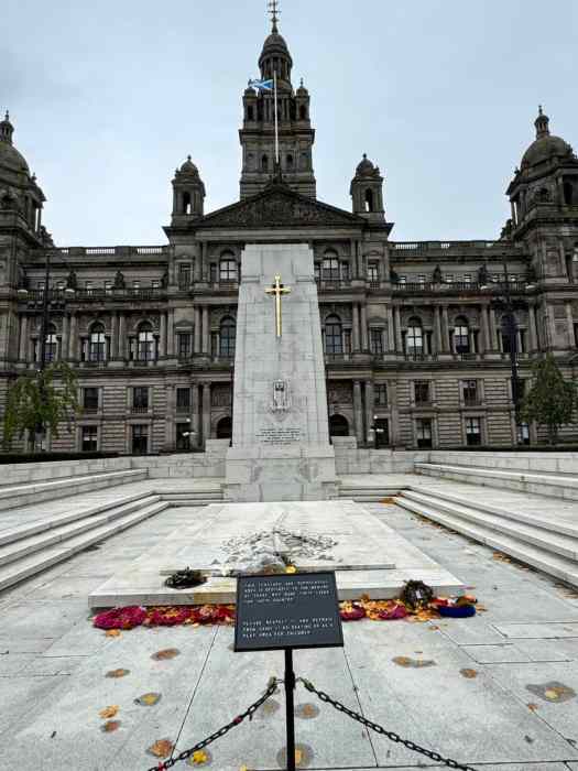 Tribute to the war dead