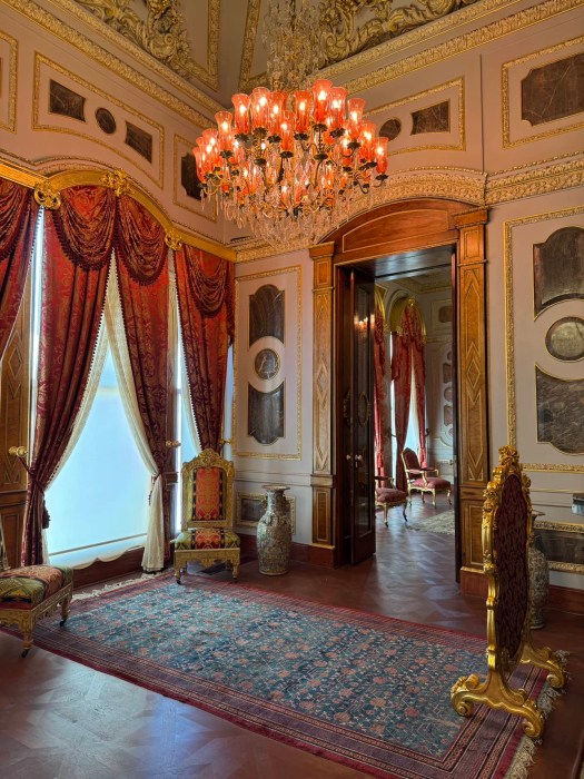 European style room. Exploring Topkapi