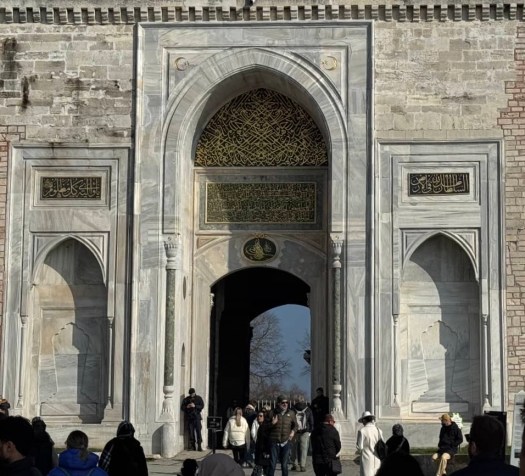 Main gate Enjoying Topkapi surroundings