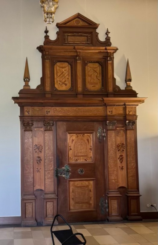Room entrance