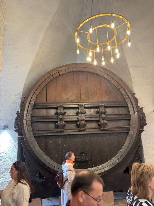 Beer keg, a giant one