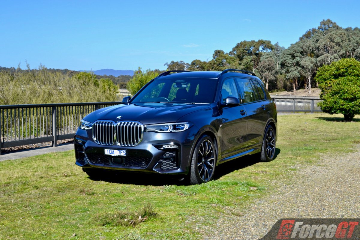2020 bmw x7 xdrive30d vs lexus lx 570 review