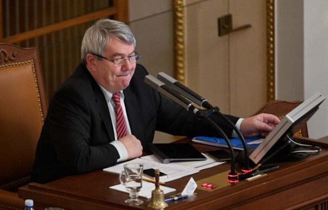 Nejnovější video na deníku dukla doma s kališníky selhala. Vojtech Filip A Cele Vedeni Kscm Rezignovali Na Stranicke Funkce Forum24