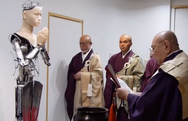 Japanese Buddhist Robot Now Being Worshiped As God
