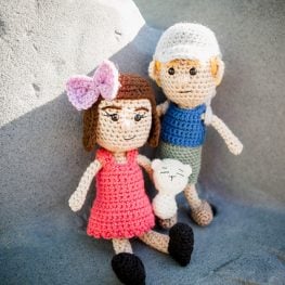 Personalize any barbie or other dolls with its own unique crochet clothing. 15 Free Crocheted Doll Patterns Free Crochet Tutorials
