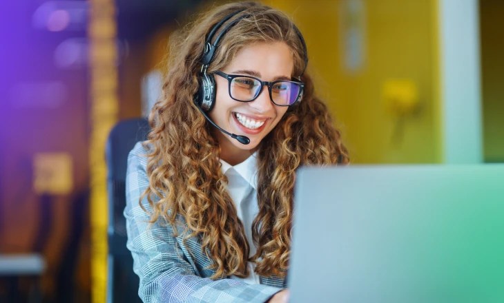Frenet - Conecte transportadoras na sua loja virtual Atendimento Frenet: conheça todos os canais disponíveis para você 