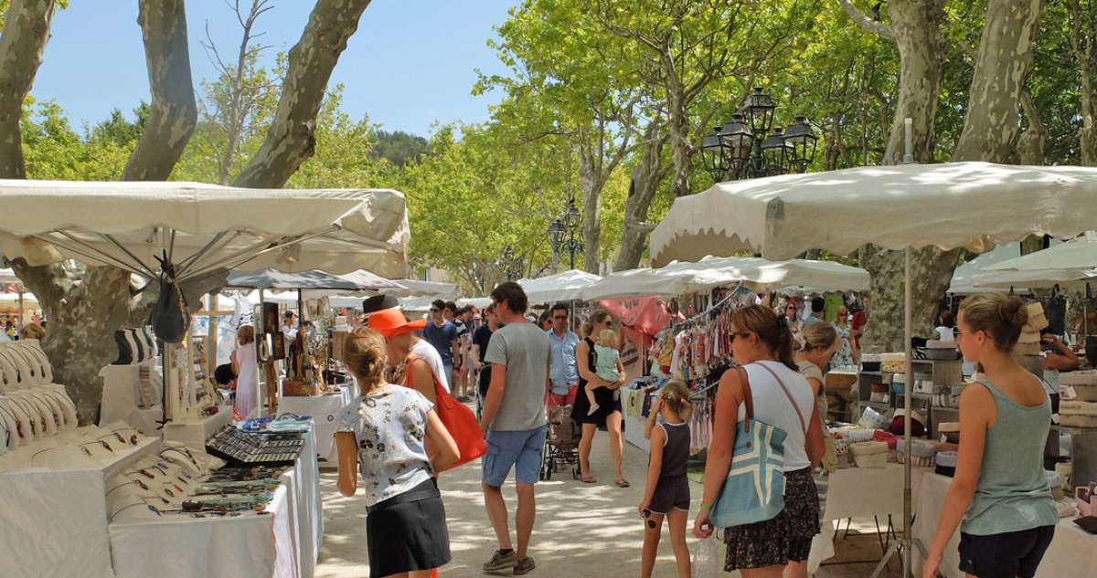 Foire Artisanale De La Sainte Anne 26 07 2020 Saint Tropez Frequence Sud Fr