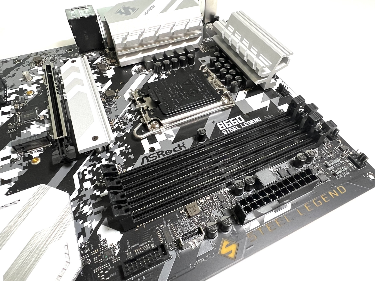 ASROCK　B660 STEEL LEGEND　LGA1700 ASRock > B660 Steel Legend