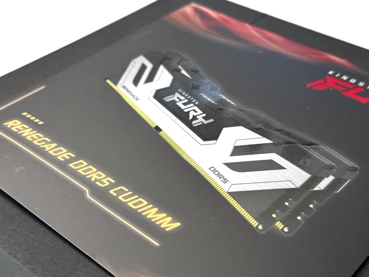 First Look at the Kingston Fury Renegade CUDIMM DDR5-8800 48GB