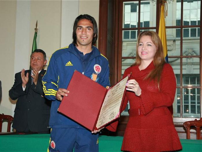 Was born on 10 february 1986 in santa marta, colombia. Radamel Falcao GarcÃ­a fotos | Colombianos en el Exterior