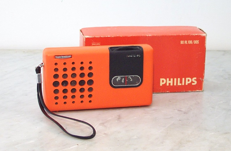 PHILIPS LCDテレビ FM/AMステレオ受信機　90年式 Clock Radio AJ3910/37 | Philips