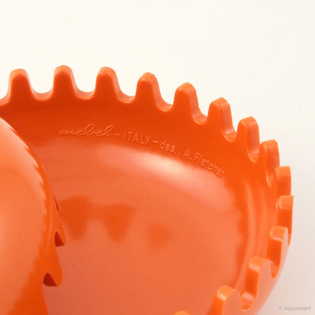 Clam Ashtray – Future Forms