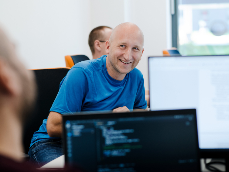 Cloud Operations Future Processing - Download Artistic Geometric Background | Desktop