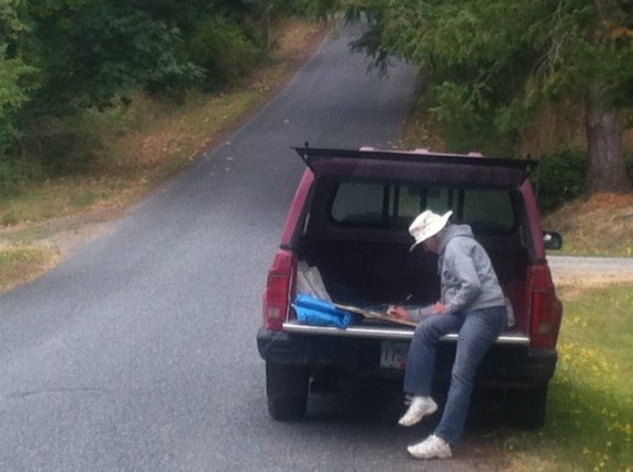 And then there's my Mum - watercolouring off the tailgate!