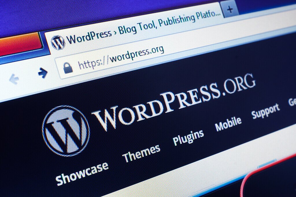 Going your own way gives you the power and freedom to create the site you want, but it means it'l. HTML vs Wordpress - The best way to build your site - GainChanger
