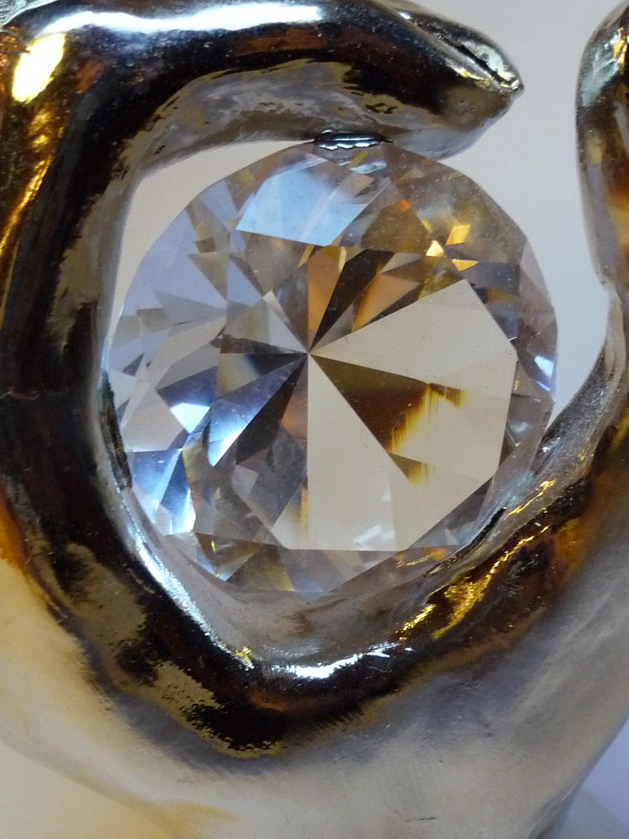 Sowie die prüfung additiv gefertigter bauteile wichtige bestandteile unseres programms werden. Diamond Hand - Galvanic Art