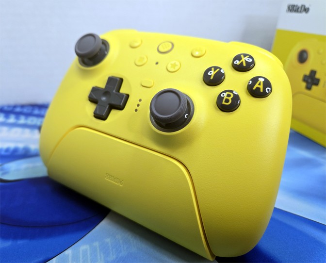 NintendoSwitchLightyellow プロコントローラー NintendoSwitchLightyellow プロコントローラー