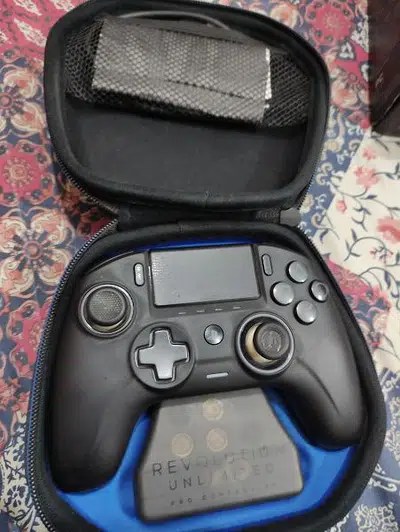 Nacon Revolution Unlimited Controller PS4 Wireless