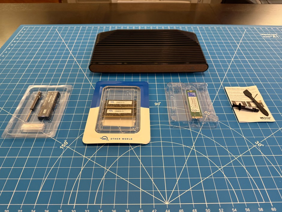 Atari VCS 800, 32GB of RAM and SSD + heatsink