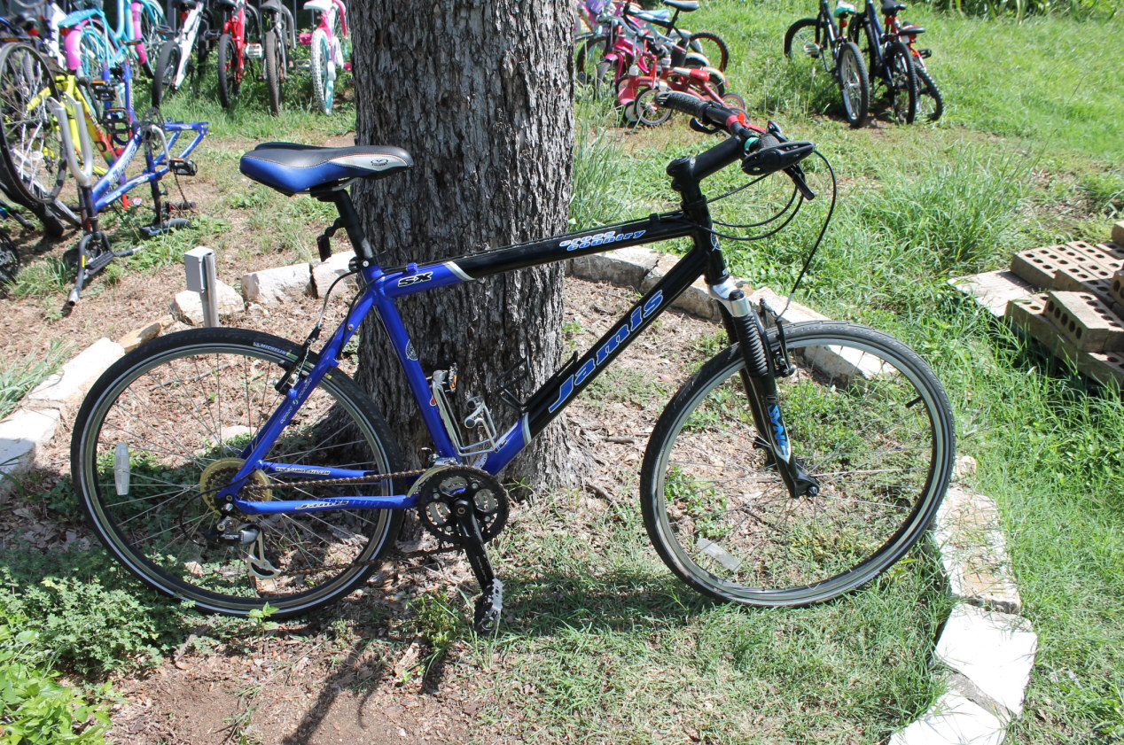 Jamis Cross Country Hybrid  Bike - 0223