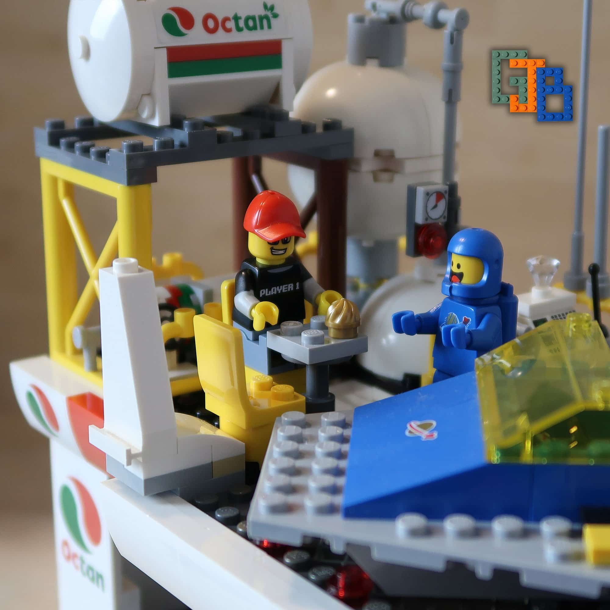 Benny and GJBricks Refuelling a Spaceship!