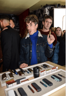 Symptome · zunehmend kraftloses auftreten · anstieg der krankheitsbedingten fehlzeiten · sozialer rückzug innerhalb der abteilung . Fashion Week Berlin Report - GLAM-O-METER