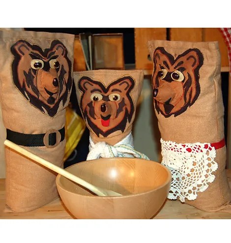 three bears puppet theatre