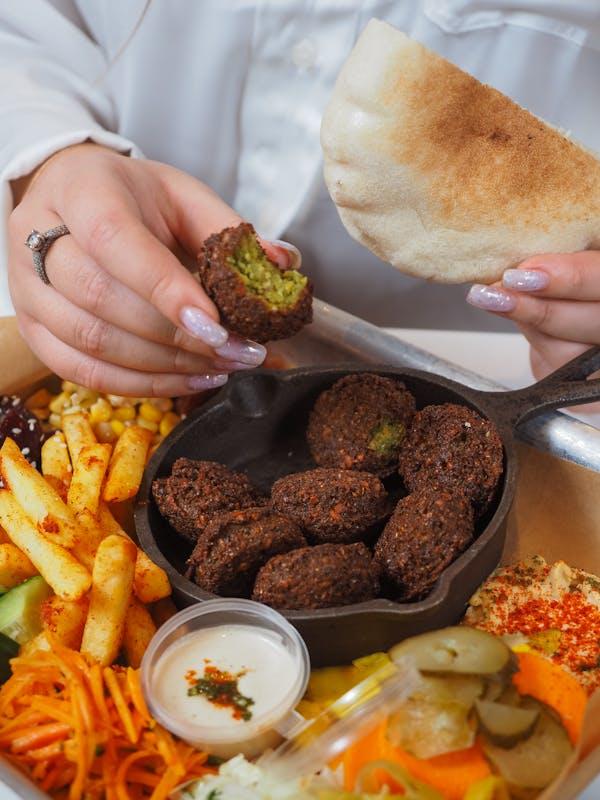 distinctive catering