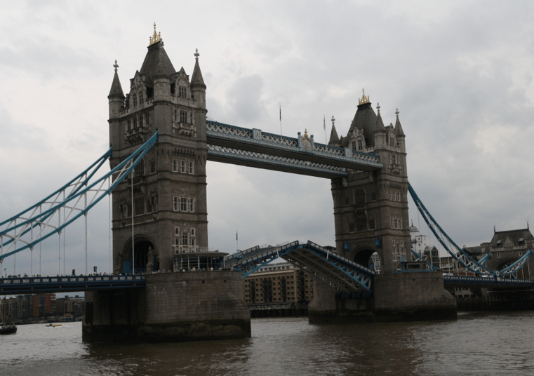 The Greatest Bridge in London - Global Field Trip