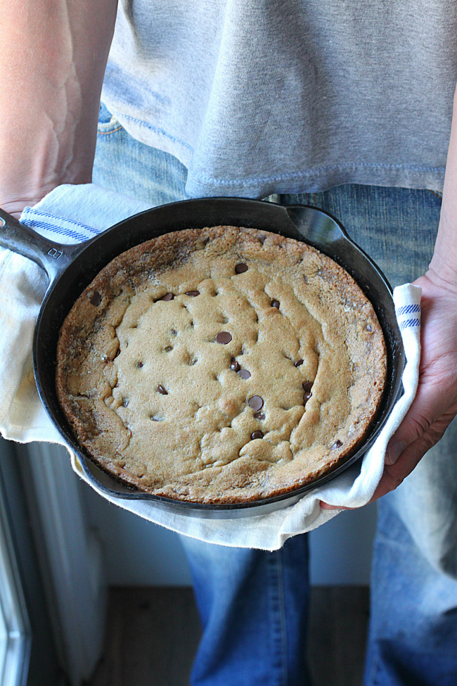 Today, i will show you a way to prepare a distinctive dish, 🧁muffins vanille et pépites de chocolat🧁. Skillet Chocolate Chip Cookie Pie Golden Barrel