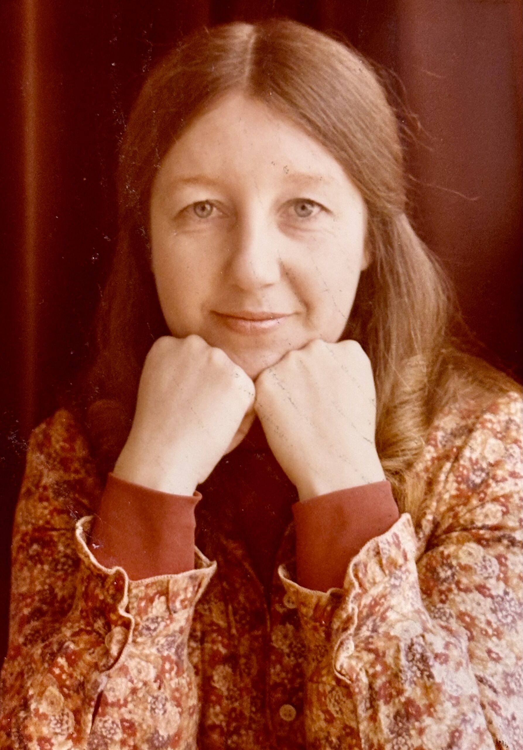Mum the 70s, posing for the camera