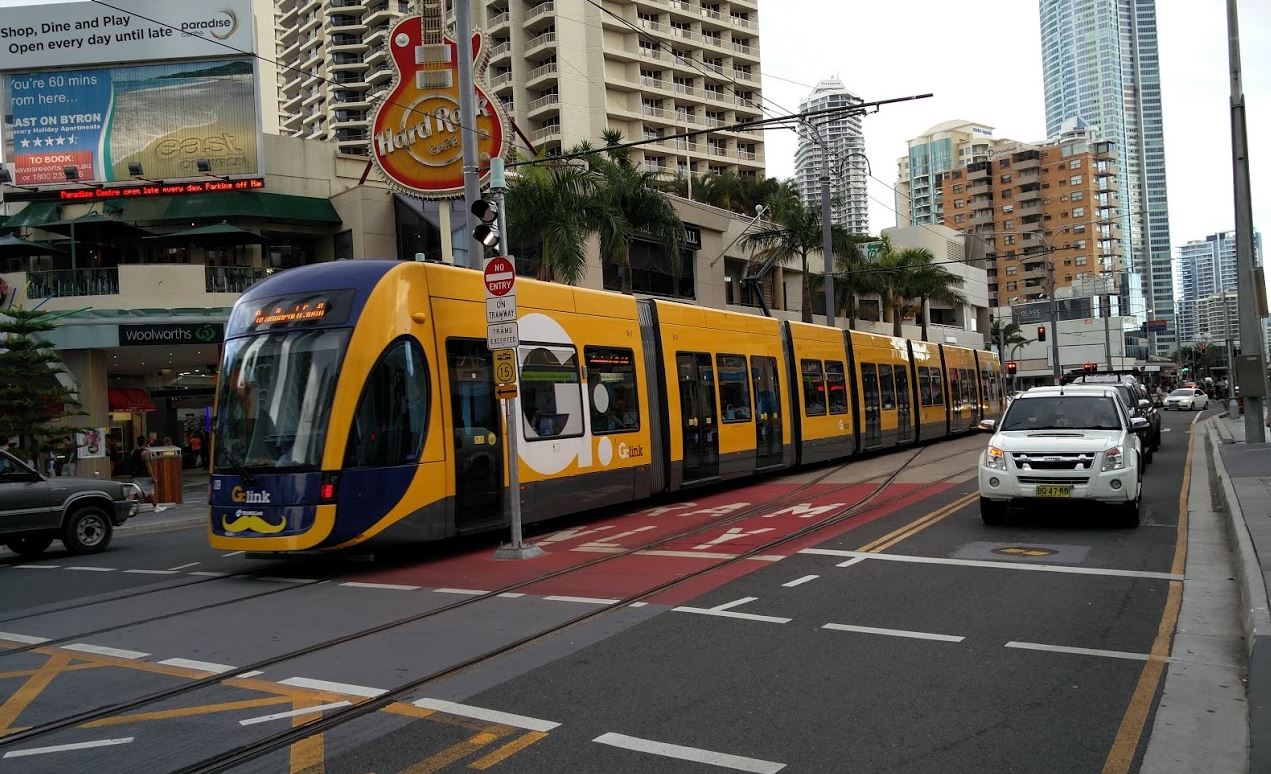 gold-coast-light-rail-tram-greater-auckland