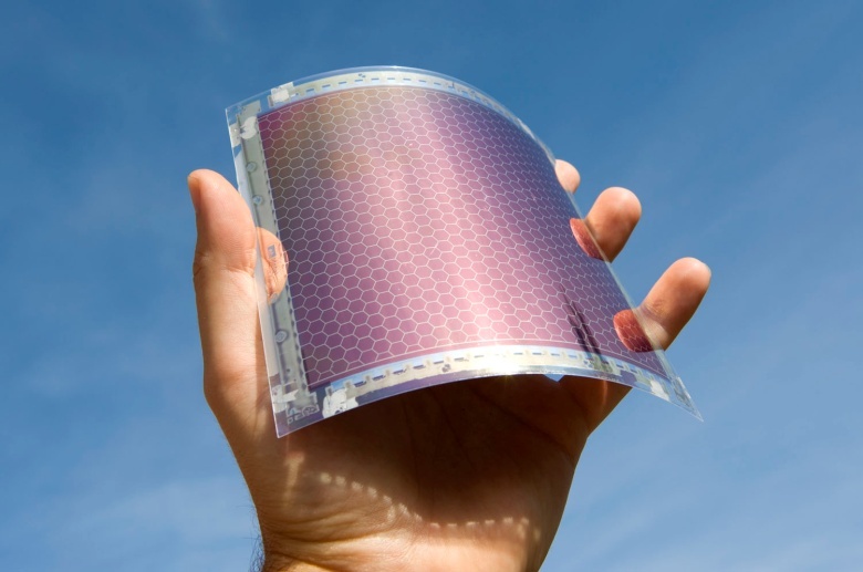 Scientists Studying How Organic Photovoltaics Could Charge Our Devices